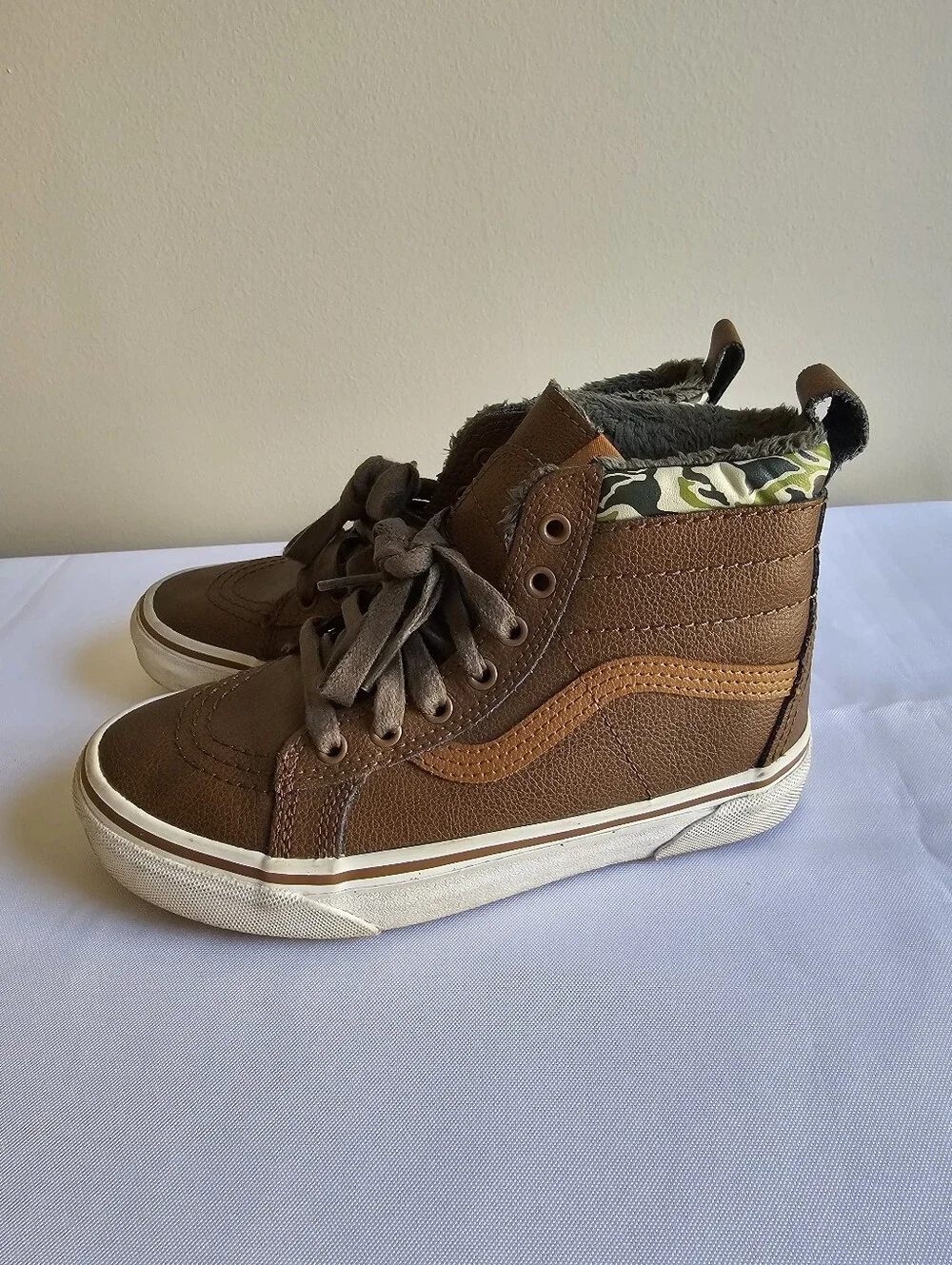 Vans Brown High-Top Kids Sneakers with Camo Collar